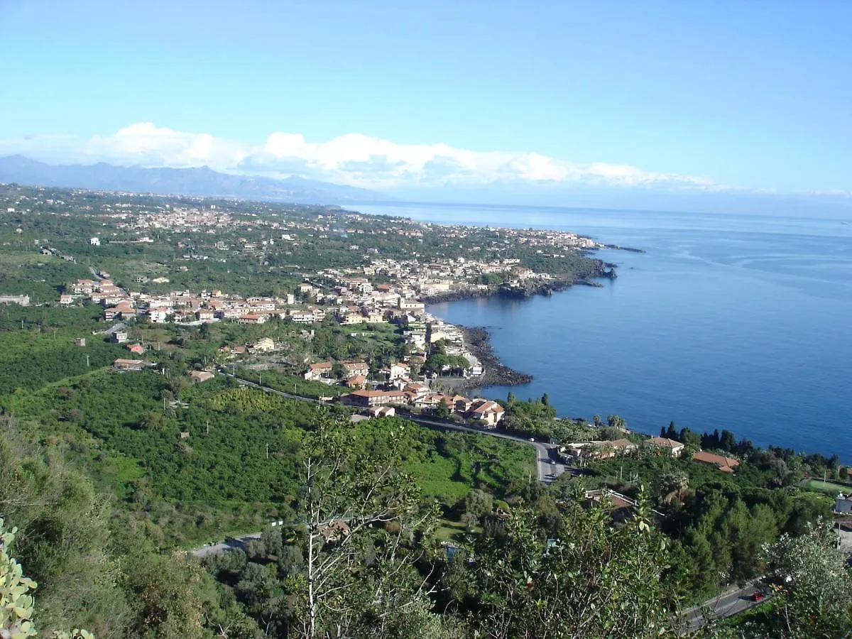 Tuttifrutti Holiday Acireale 0*,